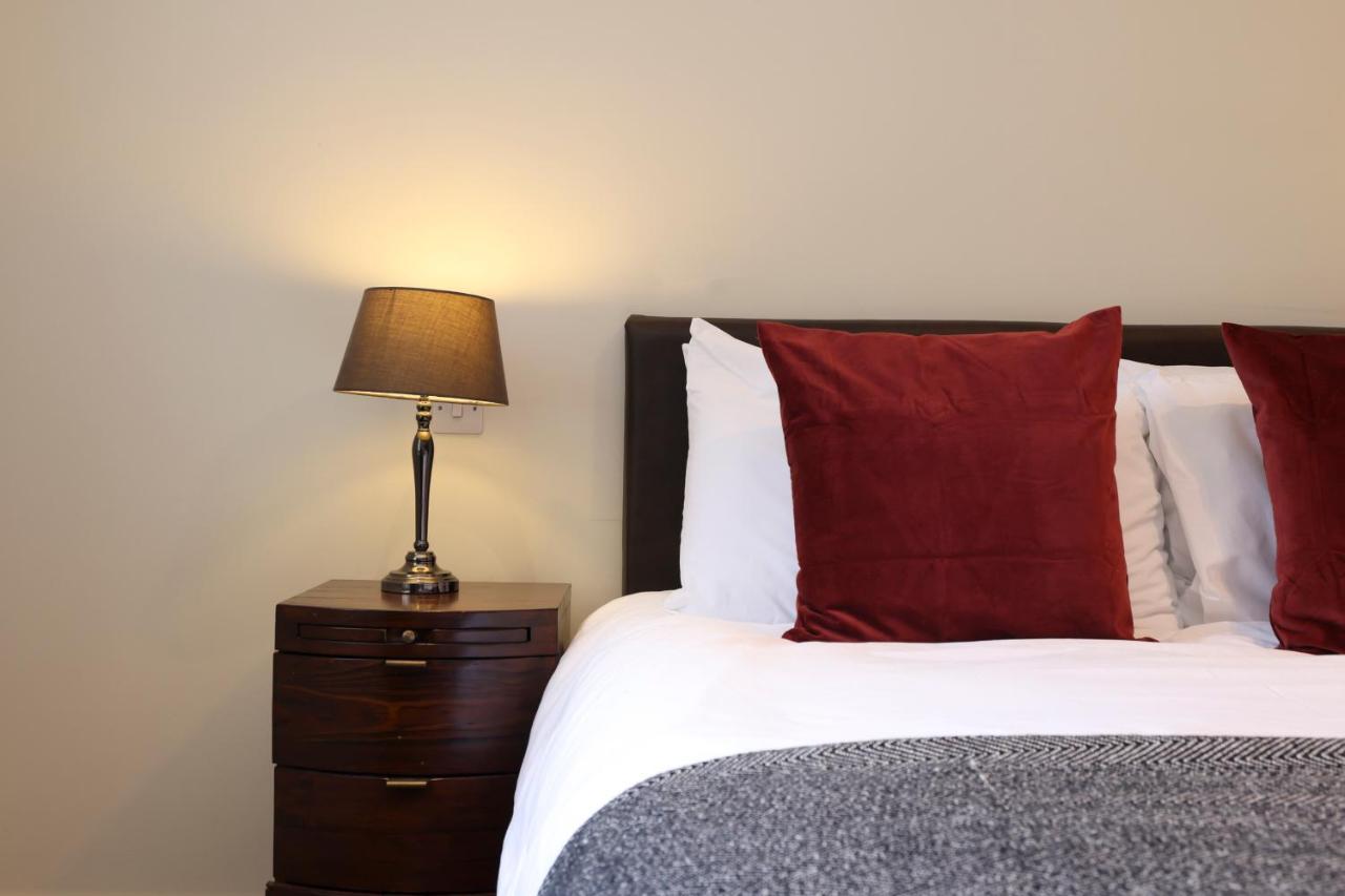 Appartamento Joivy Spacious 2 Bed,2 Bath Flat, Free Parking And Rooftop Terrace Edimburgo