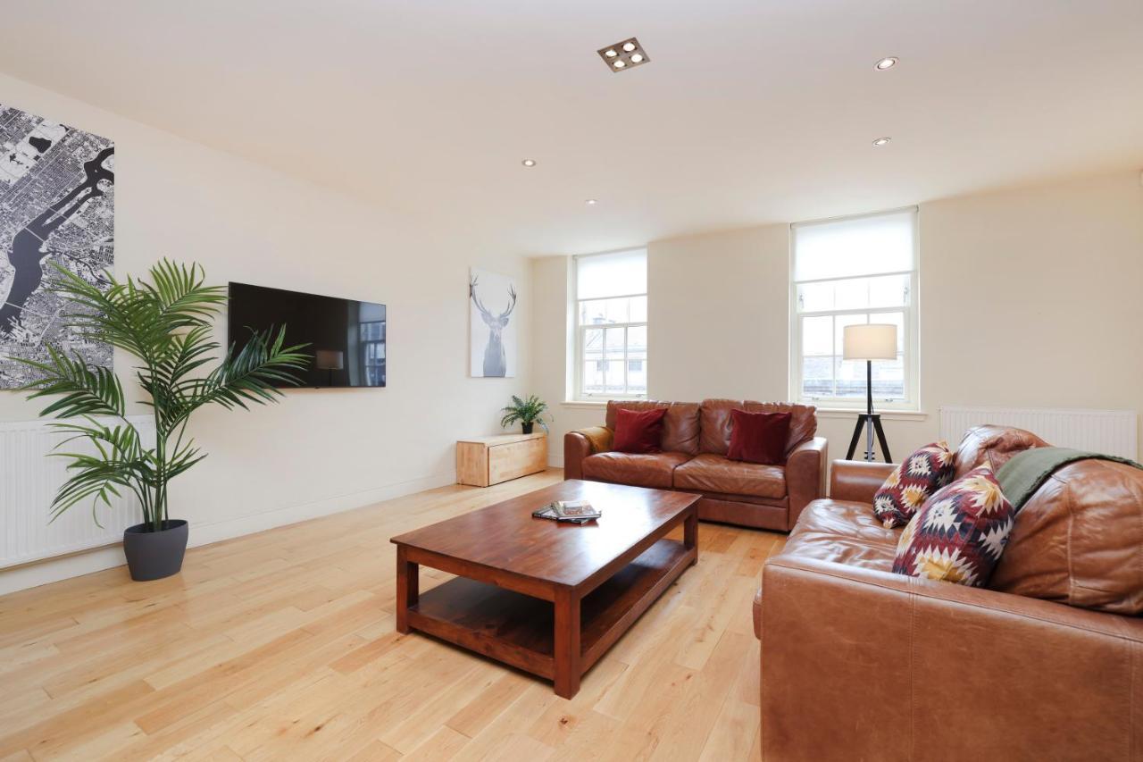 Joivy Spacious 2 Bed,2 Bath Flat, Free Parking And Rooftop Terrace Appartamento Edimburgo