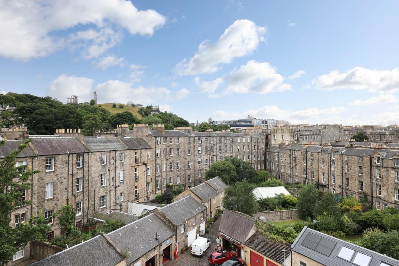 Joivy Spacious 2 Bed,2 Bath Flat, Free Parking And Rooftop Terrace Appartamento *